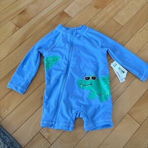 Joe Fresh boys swimsuit NWT rash guard light blue alligator 6-12 months SPF